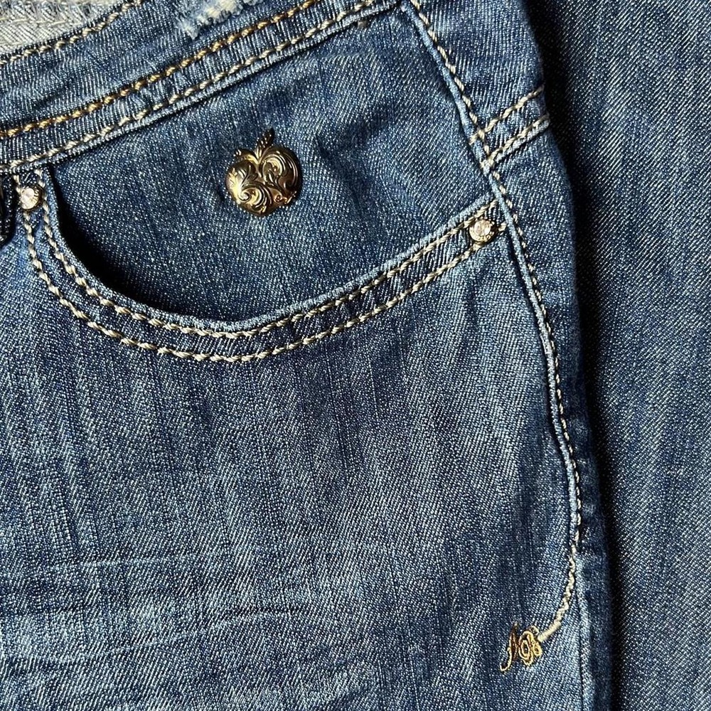 Apple Bottom Low Rise Gold Embroidered Pocket Jeans - Picture 7 of 8